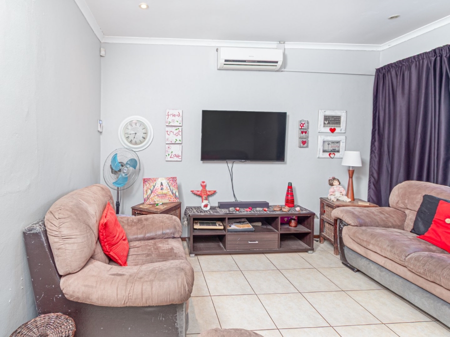 3 Bedroom Property for Sale in Melodie North West